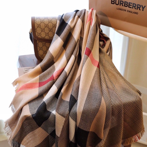 Burberry Accessories - Burberry Women’s Shawl